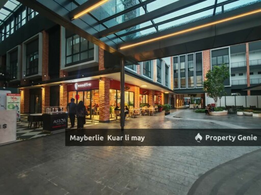 Gardens Square Coner Shop For Rent