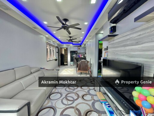 Fully Renovated | Apartment Desaminium Flora Seri Kembangan, Selangor