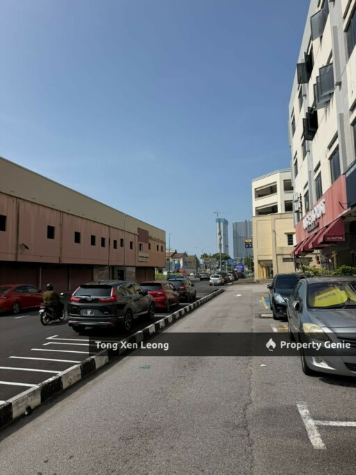 4 Storey Shoplot Facing Mainroad For Sale @ Ong Kim Wee