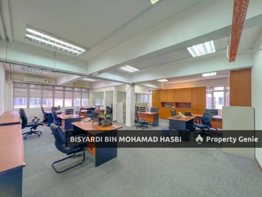 3 STOREY SHOPLOT / OFFICE LOT SEKSYEN 13 SHAH ALAM .