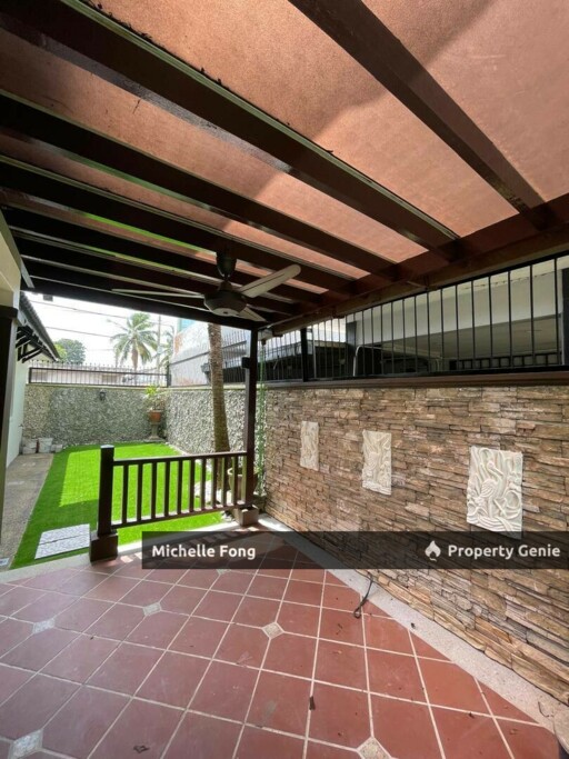 Taman Molek Johor Bahru / Double Storey Superlink / Endlot with Land