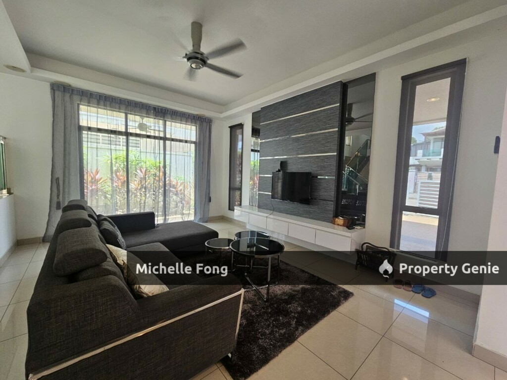 Maple Red @ Adda Height / Double Storey Semi Detached / Fully Renovated