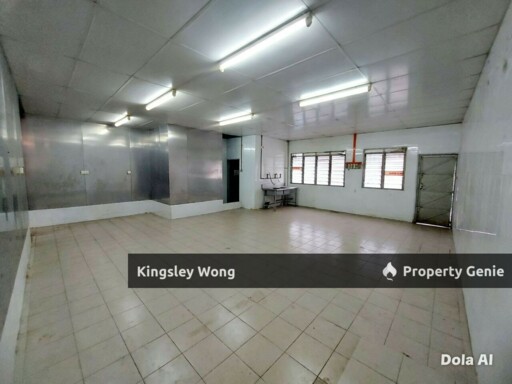 Bercham Warehouse For RENT  30X85 Simple Renovation Near Tambun Tasek Ipoh Garden