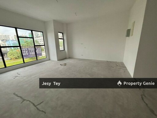 For Rent Setia Tropika Shoplot (Second Floor)