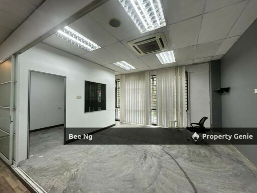 Taman Impian Emas 1st Floor Shop Facing Main Road