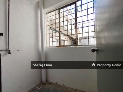 Low Deposit Good Condition Tasik Height Apartment, Bandar Tasik Selatan For Sale