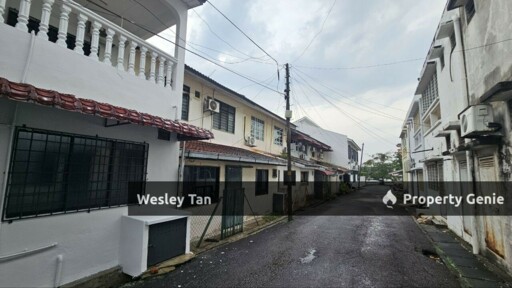 Below Value Cheng Baru 2 Storey Freehold 22x70 Extended Rooms & Kitchen Partly Furnished