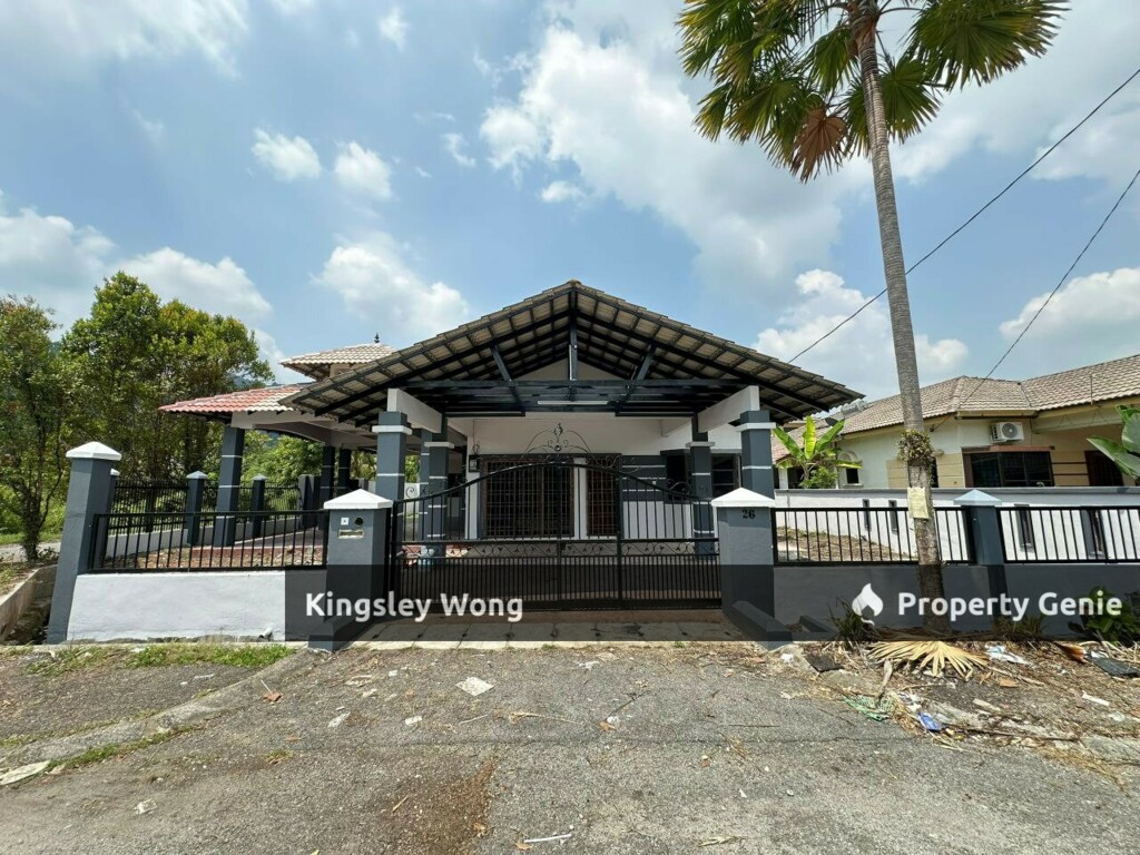 Bercham Single Storey Corner Bungalow Fully Renovated Greeny Environment