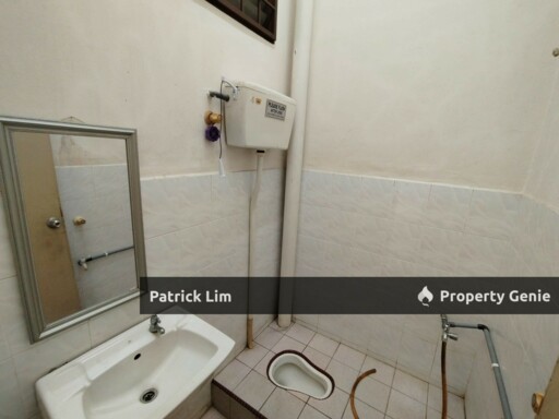 Paya Rumput Ground Floor Shop For Rent