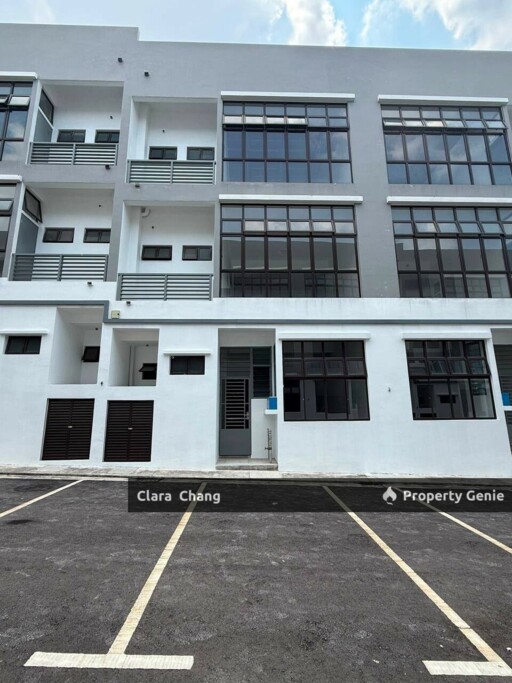 Sutera Square Brand New 3 Storey Shoplot for Rent