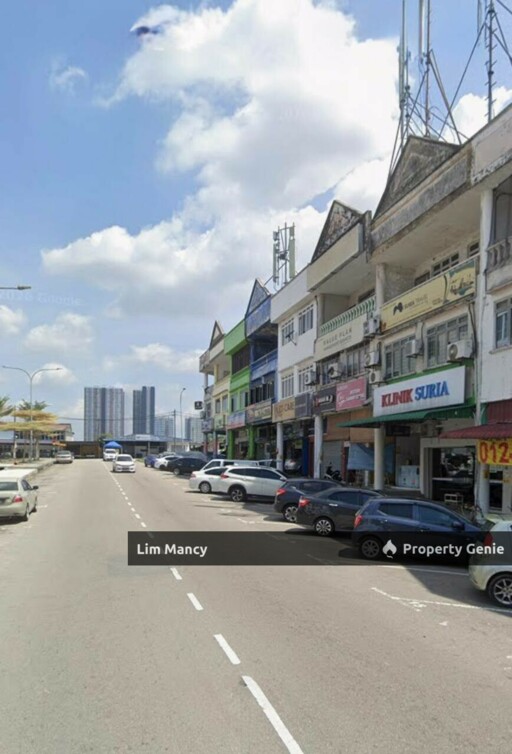 Taman Suria,Larkin Three Storey Commercial Corner