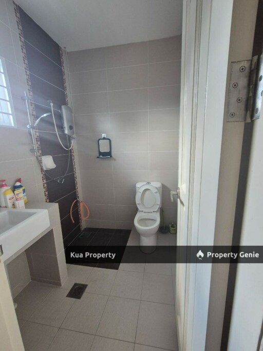 Double Storey Corner House at Tabuan Tranquility For Rent