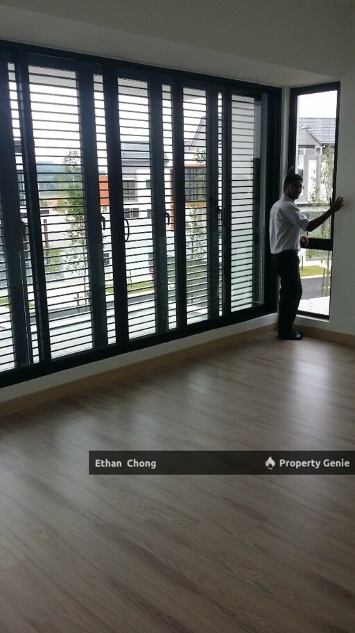 Elmina Garden Terrace House For Sale(End Lot)