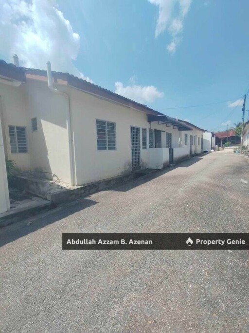 RUMAH MAMPU MILIK TAMAN AMAN PERWIRA KUALA KETIL