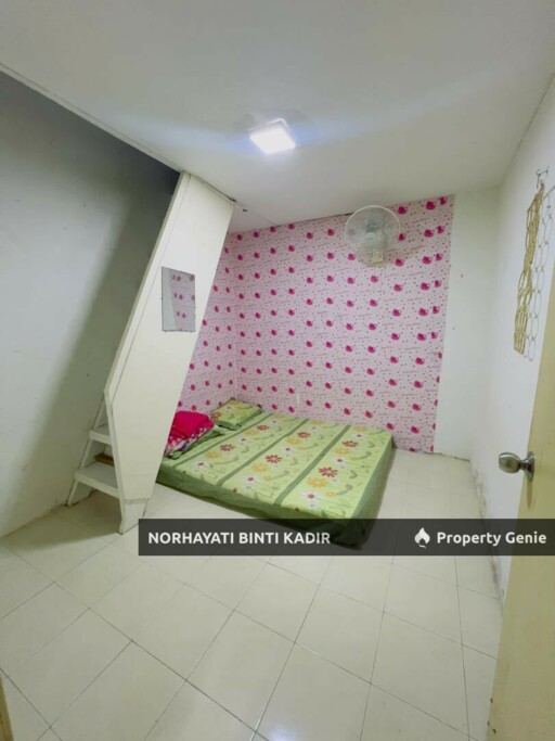 TERES SETINGKAT INDERA SEMPURNA, END LOT KUANTAN(FULLY RENOVATED)