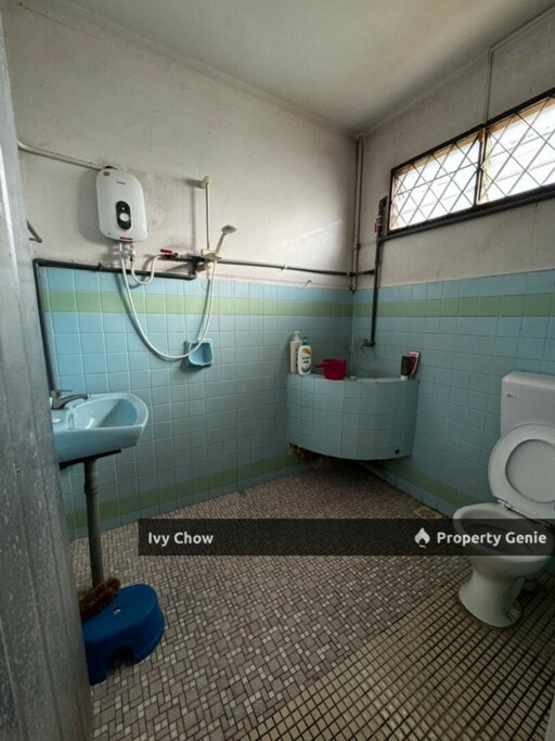 Jalan Muar Single Storey Cornet Lot Sale
