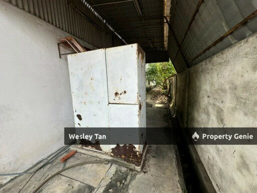 Taman Teknologi Cheng Factory / Warehouse For Sale