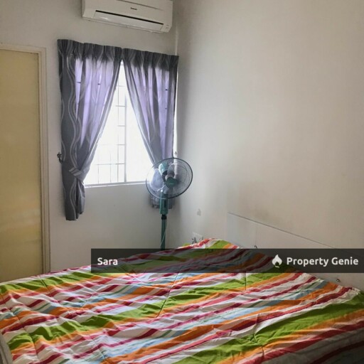 Double Storey Seri Margosa, Botani