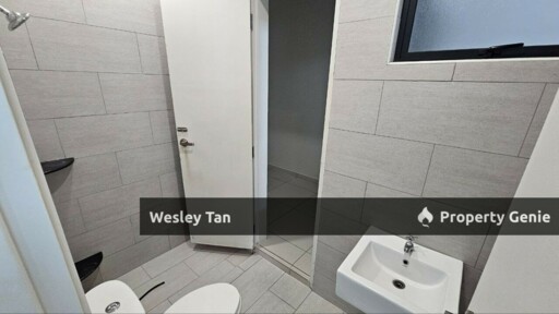 One Krubong Below Value 2 Storey Terrace Freehold Partly Furnished 4br