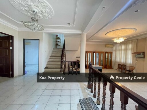 Double storey Semi Detached house For Sale! Located at 3rd mile