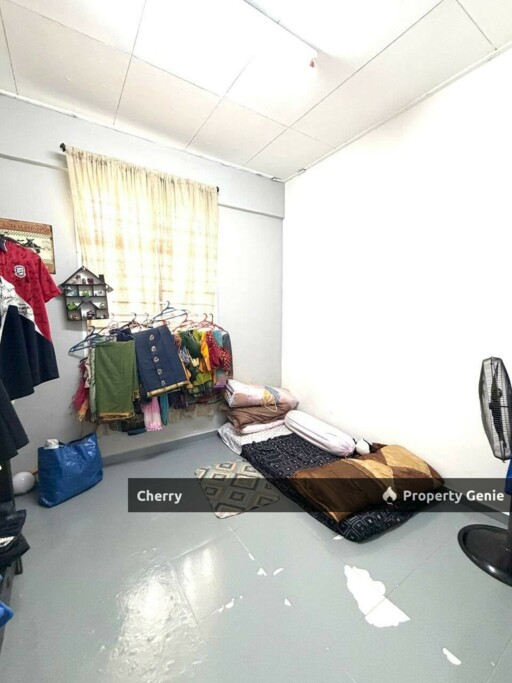FOR SALE🌟 Taman Bukit Indah 2  🏡 Bukit Indah Flat Remarks : 👉🏻 Tenanted Rental RM1000，tenancy Agreement Ends in Early October. 👉🏻 Mot Done Selling Price : RM250k