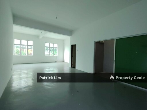 HOT RENTAL | Bukit Beruang (1st Floor) Shop Lot For Rent