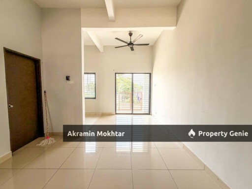 Freehold & Non Bumi Lot | 3 Storey Terrace Bayan Parkhomes, Batang Kali