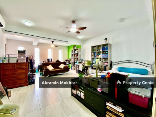 Fully Renovated & Partially Furnished | Double Storey Taman Saujana Puchong SP 10, Puchong