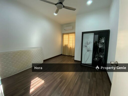 Laman Azalea, Nilai Impian, Partly Furnished for Sale