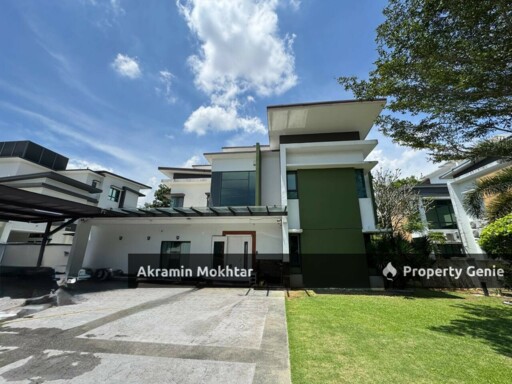 2.5 Storey Bungalow Lake Garden Villas, Cahaya SPK  Seksyen U9, Shah Alam