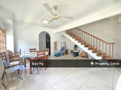 Bukit Indah @ End Lot with Land 2 Storey Terrace