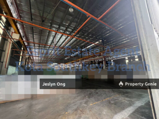 1.5 storey Detached Factory at Gelang Patah for Sale