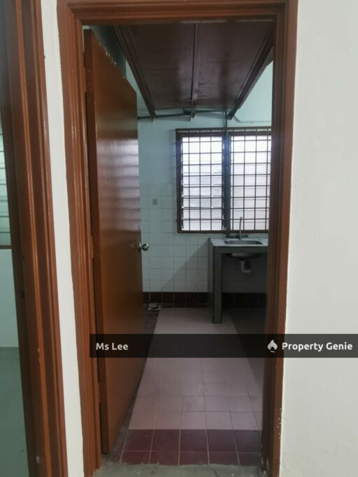 3rd Floor Shop Apartment RM 350 (Pasar Malam) -Taman Sentosa @ Klang- Ready 30/9