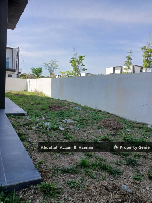 Double Story Corner Lot ‼️ Taman La Casa Lunas