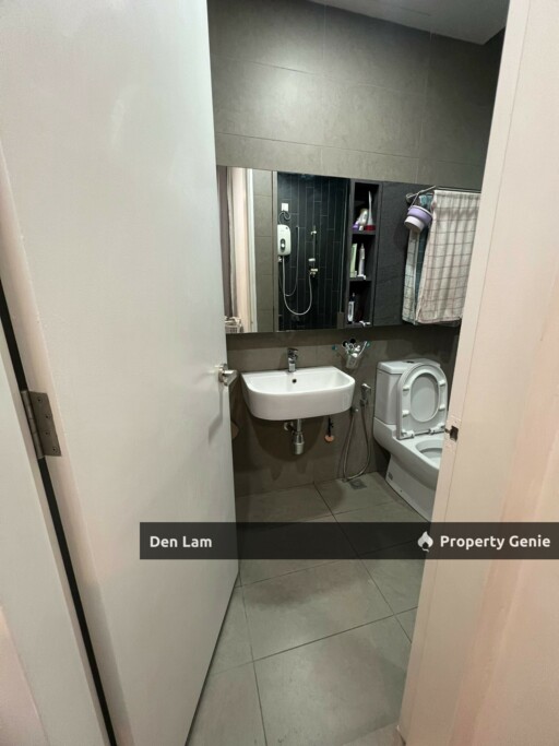 H2O Residences Ara Damansara 95% Furnished for sale !!