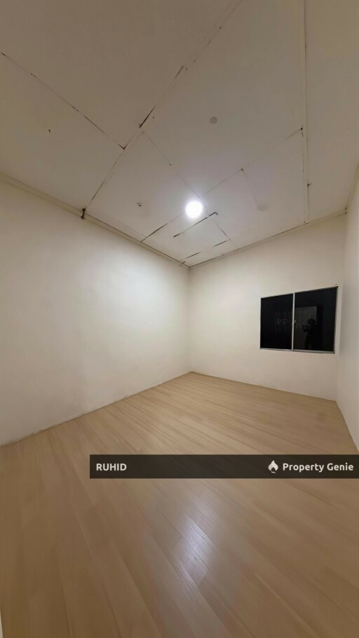 Single Storey Terrace House For Sale @ Taman Seraya, Kulai | Freehold | Renovated