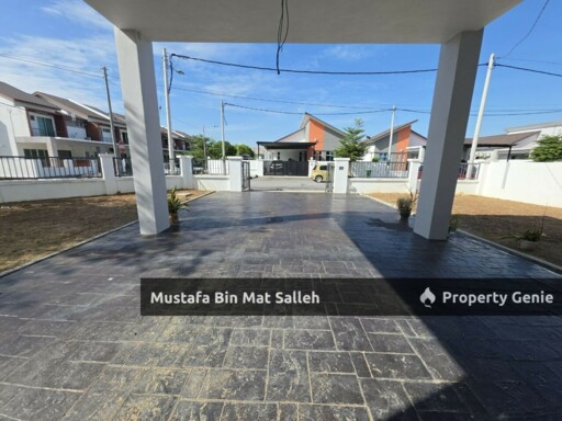 [Corner Unit] Koyak Plastik, Taman Serai Wangi