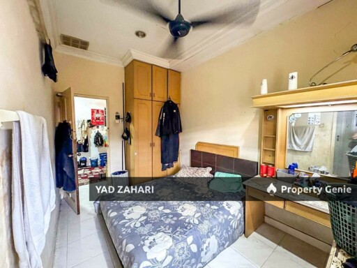 Seksyen 9, Shah Alam | 2-Storey Terrace 4 Bedrooms | RM650K - Facing Open, Spacious Porch & Extended Kitchen