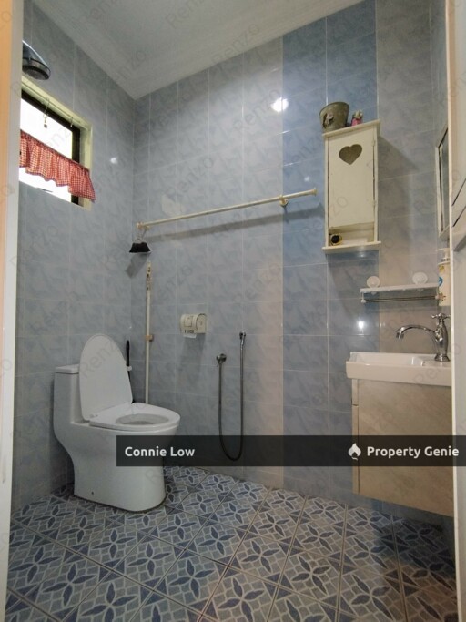 Pengkalan Pinggiran Double Storey Bungalow Well Keep Unit for Sale