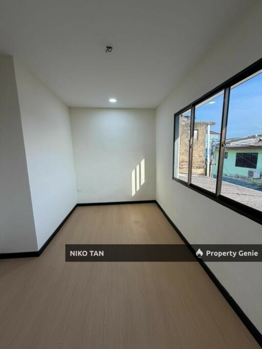 [UNBLOCK VIEW]2-Storey Jalan Lembah, Taman Desa Jaya For Sale