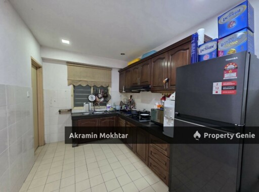 Freehold, Corner Unit, Partially Furnished & 2 Parking | Sri Cempaka Apartment, Jalan Sepakat Indah Kajang