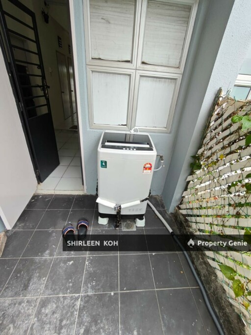 Male Room for Rent at Taman Nusantara @ Gelang Patah
