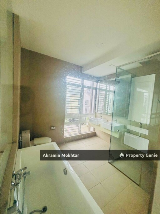 TWO AND HALF STOREY HYPERLINK DUTA VILLA PRESINT 14 PUTRAJAYA