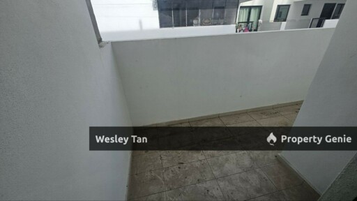 New Cheng 2 Storey Terrace Gated Community 20x70 Freehold 4rooms Bare