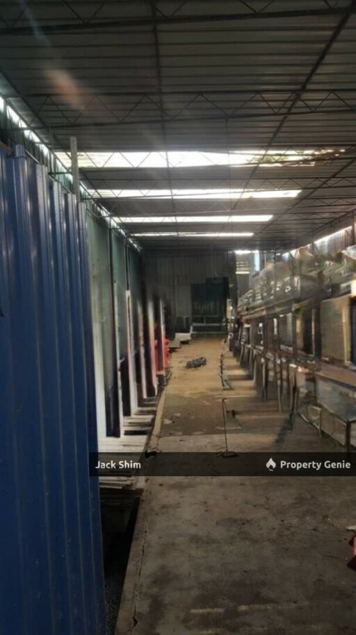 jalan waja taman industri semi d