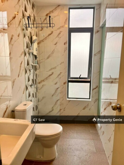 3 Bedroom Newly Renovated Spacious Family Suite Fully Furnish Cheras