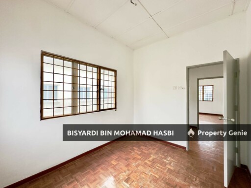 RENOVATED EXTENDED KITCHEN END LOT DOUBLE STOREY SAUJANA UTAMA 1, SUNGAI BULOH.