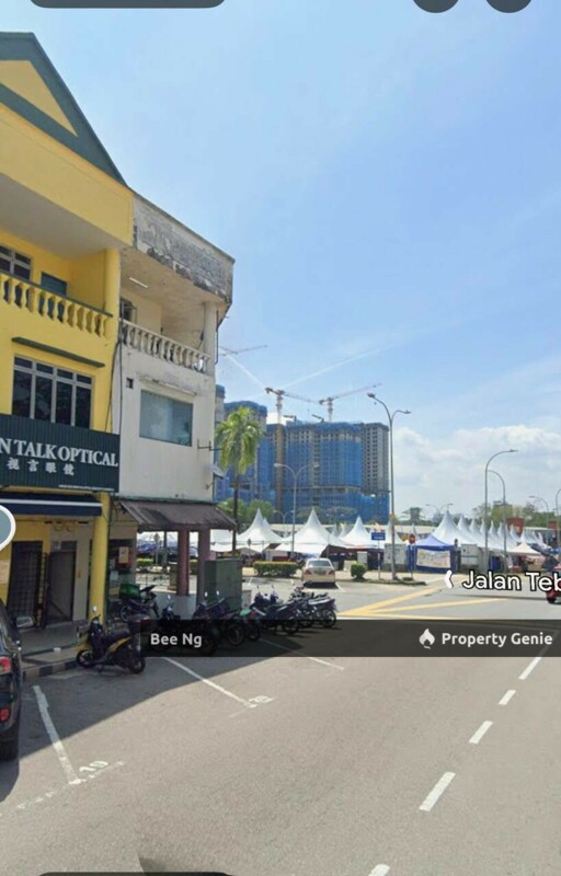 Taman Suria / 3 Storey Shop corner lot