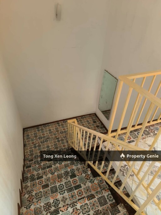 Freehold Below Value 2 Storey Endlot @ Bukit Beruang For Sale !!
