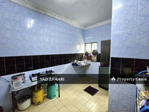 Seksyen 25, Shah Alam | 2-Storey Terrace 4 Bedrooms | RM460K - Freehold, Below Market & Extra Land 6Ft